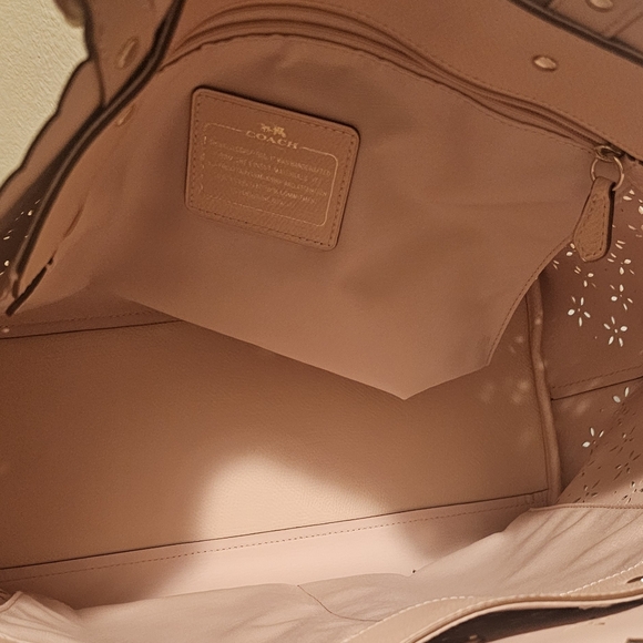 Coach light pink laser cut flower leather shoulder tote EUC #F38158 - Picture 10 of 16